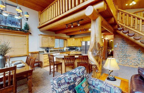 Island Park Cabin | Huckleberry Inn * Wifi, Satellite Tv, Hot Tub, 22 Miles to Yellowstone, Close to ATV Trails