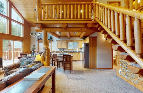 Island Park Cabin | Huckleberry Inn * Wifi, Satellite Tv, Hot Tub, 22 Miles to Yellowstone, Close to ATV Trails