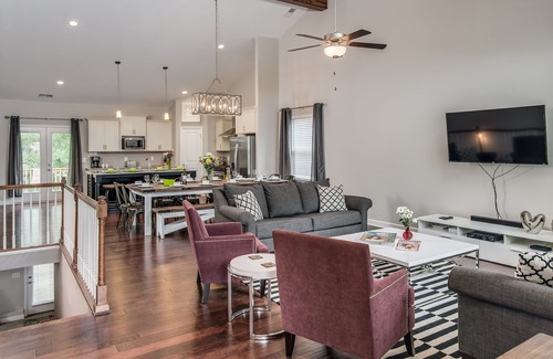 Talbot's Corner House | Huge! Luxe Brand New 4b+/4 Full Bath 10 Min To Downtown!