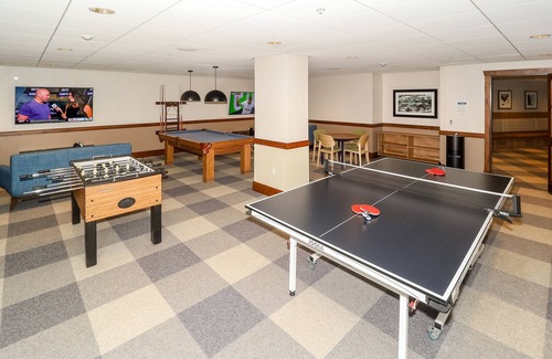 Park City House | Ideally located ski-in/out suite with pool & hot tub access