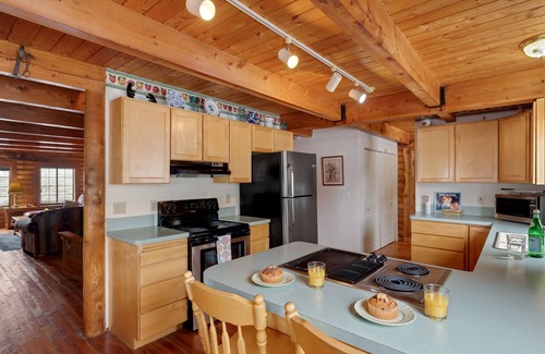 Island Park Cabin | KABINO: Dog Friendly, Yellowstone, Trails