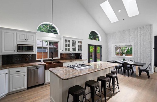 Hayden Lake House | Lake, Hot Tub, Golf Retreat