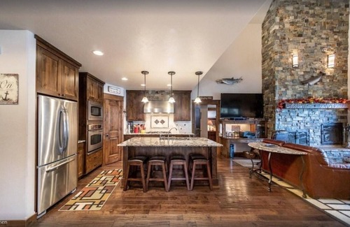 Kalispell House | Lake House on Lake Blaine