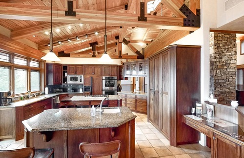 Kalispell House | Lake- & mountain-view home with decks, fireplaces, shuffleboard