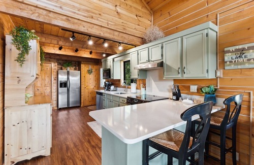 Eureka House | Lakeside Retreat in Eureka | 3 Bed, 2 Bath