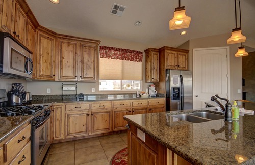 St. George Condo | Las Palmas All Inclusive Amenities Resort | Newest Building | Very Nice | Sleeps 12 | 2117