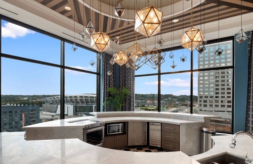 Downtown Cincinnati Condo | Lavish 2 Bedroom Condo - Best Downtown Location with Amenity Galore 430