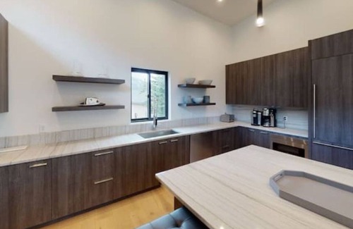 Big Sky House | Little Coyote Retreat