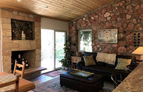 Clarkdale Cabin | Lodge ∙ 1 bedroom ∙ 2 guests