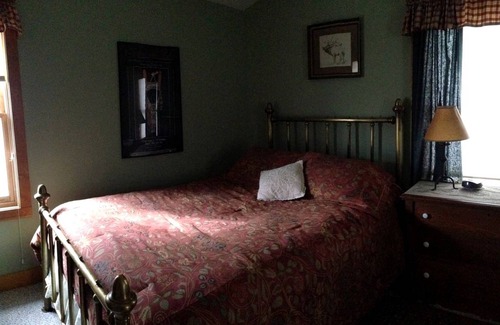 Buffalo Cabin | Lodge ∙ 1 bedroom ∙ 3 guests