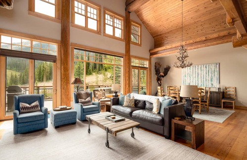 Saddle Ridge Cabin | Lodge ∙ 3 bedrooms ∙ 12 guests