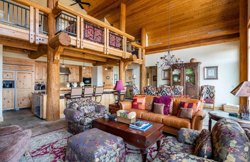 Saddle Ridge Cabin | Lodge ∙ 3 bedrooms ∙ 8 guests