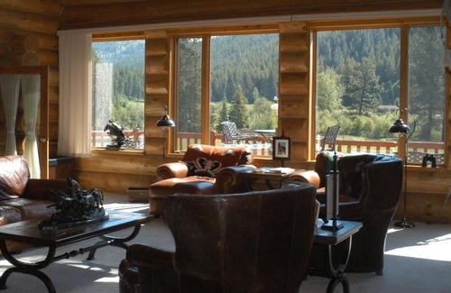 Lolo House | Lolo Creek Lodge - 20 minutes from Missoula and 19 miles from Lolo Pass