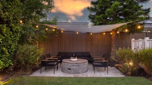 South Park House | Luxe Backyard Oasis w Hot Tub Chic Design South Park Sanctuary