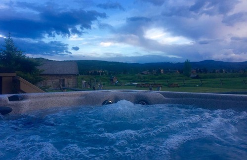 Big Sky Meadow Village House | Luxurious Crail Ranch Townhome Cross-Country Skiing Heaven!