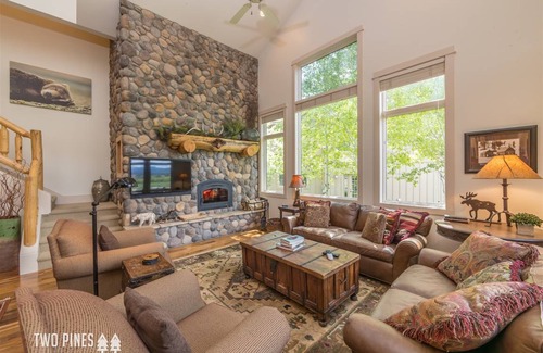 Big Sky Meadow Village House | Luxurious Crail Ranch Townhome Cross-Country Skiing Heaven!