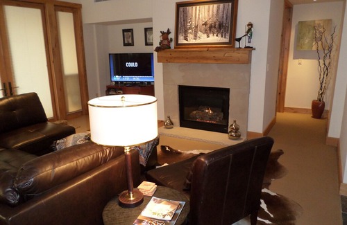 Elkhorn Village Condo | Luxury 2BD/2.5BA 1800sqft Elkhorn Springs Condo