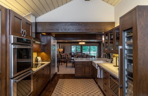 Elkhorn Village Condo | Luxury 3 bedroom + loft located on Dollar mountain in Elkhorn w/pool & hot tub