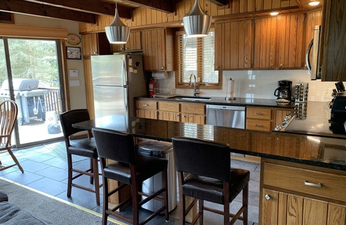 Wallenpaupauk Lake Estates Ski Chalet | Luxury Lakefront Pocono Retreat, Lake Ariel near Lake Wallenpaupack