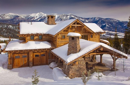 Spanish Peaks House | Luxury Mountain Retreat, Minutes from World Class Skiing and Fishing.