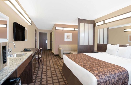 Sidney Hotel | Microtel Inn & Suites by Wyndham Sidney