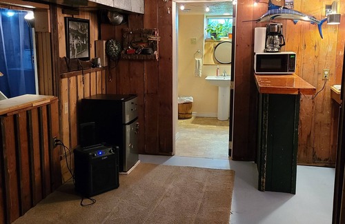 Coeur d'Alene House | Mid town/downtown Bungalow. Fully furnished. great location to lake and shops