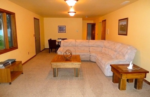 Grantsdale House | Minutes from Town This Hideaway Borders National Forest