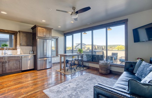 Whitefish Condo | Modern Downtown Whitefish Condo w/Private Hot Tub