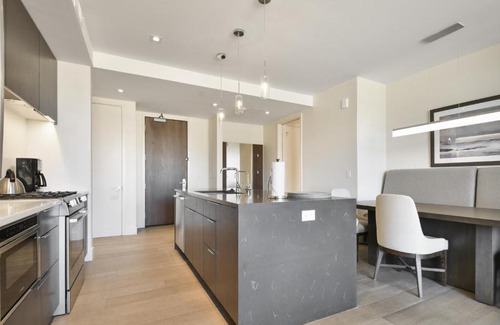 Park City Apartment | Modern & Luxurious 2 BR Residence- Ski in ski out! condo