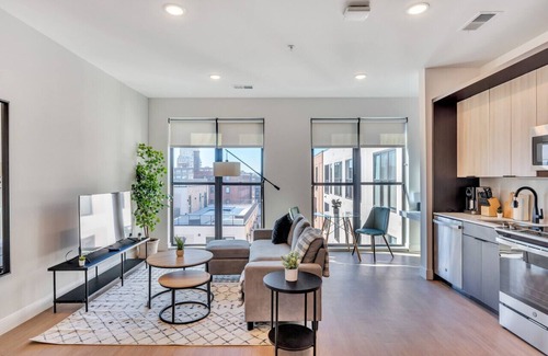 Over-the-Rhine Apartment | Modern Studio OTR Rooftop Gym Near Bars