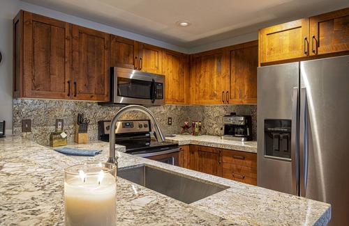 North Park City Condo | Modern, updated condo 100yds from the Park City Mt. - close to Deer Valley