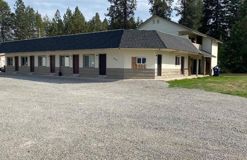 Athol House | Motel ∙ 4 guests