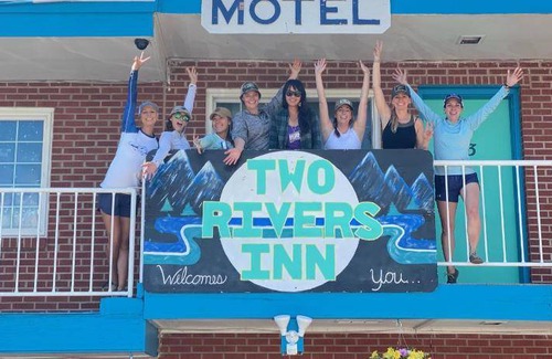 Thermopolis Hotel | Motel ∙ 4 guests