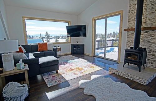 Grand Lake House | New Hot Tub, Firepit, Laundry, Big Front Deck with Great Views