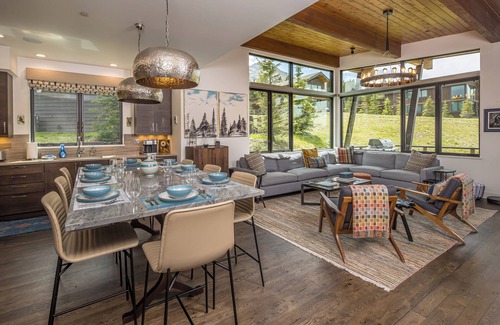 Big Sky House | NEW! Ski in/ski out w/private hot tub in Moonlight Basin - Tanager House