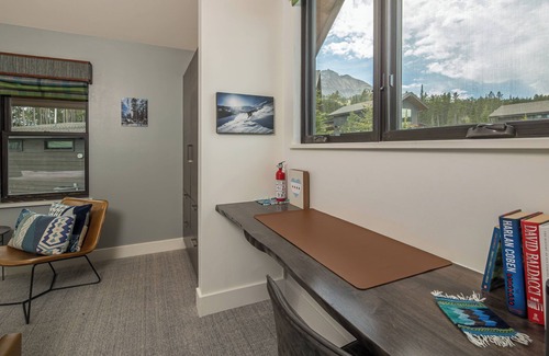 Big Sky House | NEW! Ski in/ski out w/private hot tub in Moonlight Basin - Tanager House