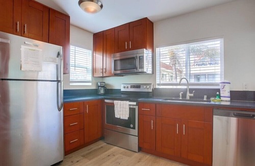 Central Mission Beach Apartment | Newly Remodeled Condo - Close to Everything!