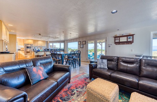 Rockaway Beach House | Oceanfront, dog-friendly beach house with game room & plenty of room