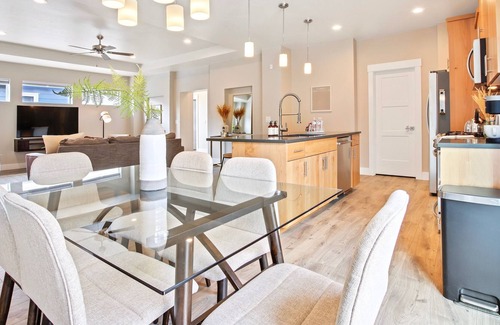 Meridian House | Outstanding Meridian 3 Bedroom Custom Home in Central Meridian