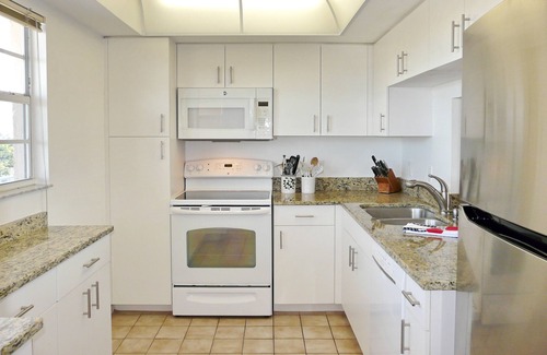 Marco Island Condo | Peaceful, west-facing condo w/ hot tub, heated pool & brief walk to beach
