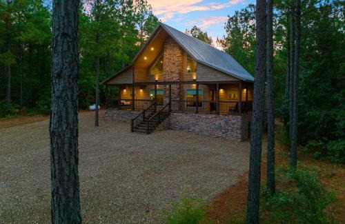 Broken Bow House | Peak A Boo Pines with Game Loft Hot Tub Fireplaces and More