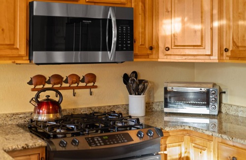 Red Lodge House | Perfectly situated Creekside Rock Creek Jewel with Hot Tub & Fireplaces