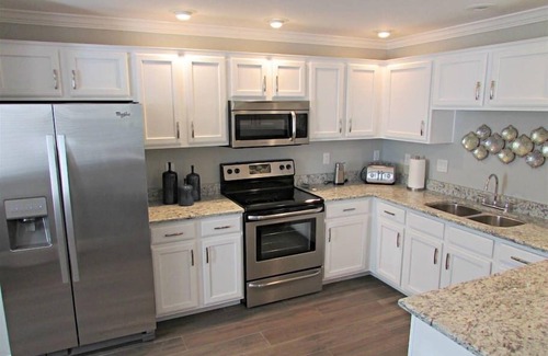 Salida Del Sol Condo | plush gated condo with heated pool, near westworld