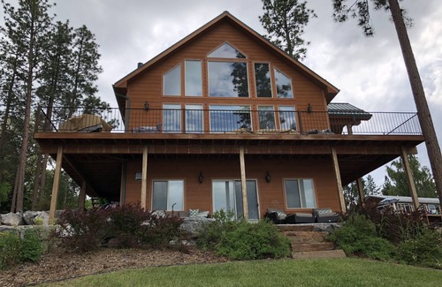 Big Arm House | Prime Lakefront Home Beautiful Views, Fire pit and Great Dock!