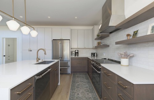 Big Sky House | Private Hot Tub | Wood Stove | Ample Parking | Minutes to Town Center