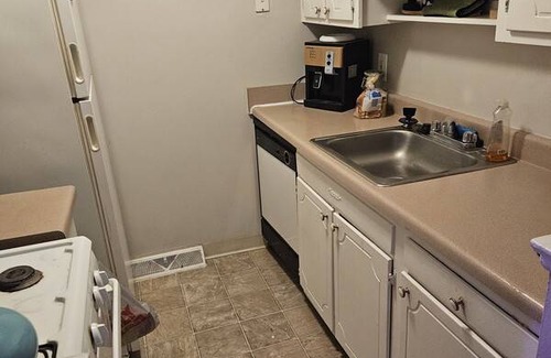 Grove City Resort | Private room ∙ 1 guest
