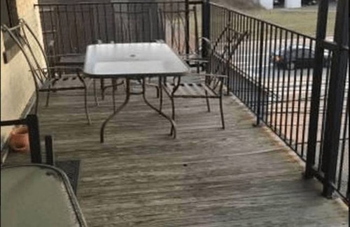 Downtown Columbus Resort | Private room ∙ 1 guest