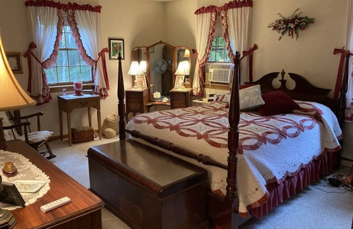Stormstown Resort | Private room ∙ 2 guests