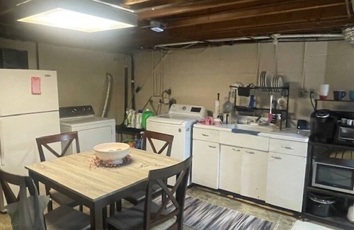 Parkersburg Resort | Private room ∙ 2 guests