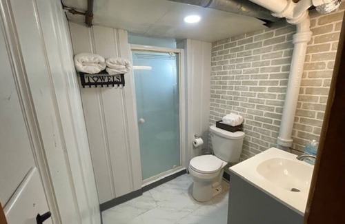 Parkersburg Resort | Private room ∙ 2 guests